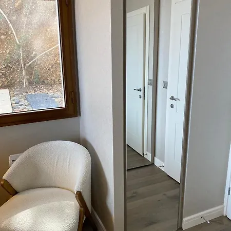 Luxury Flat, Large Sea View Terrace, Location