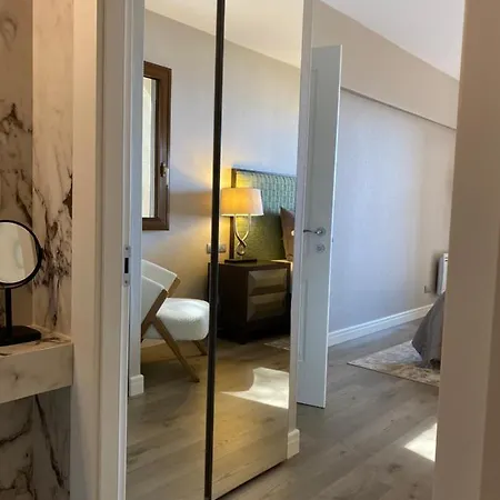 Luxury Flat, Large Sea View Terrace, Location Lejlighed *