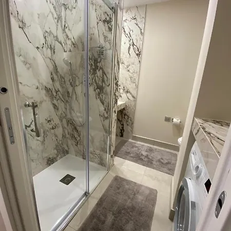 Luxury Flat, Large Sea View Terrace, Location